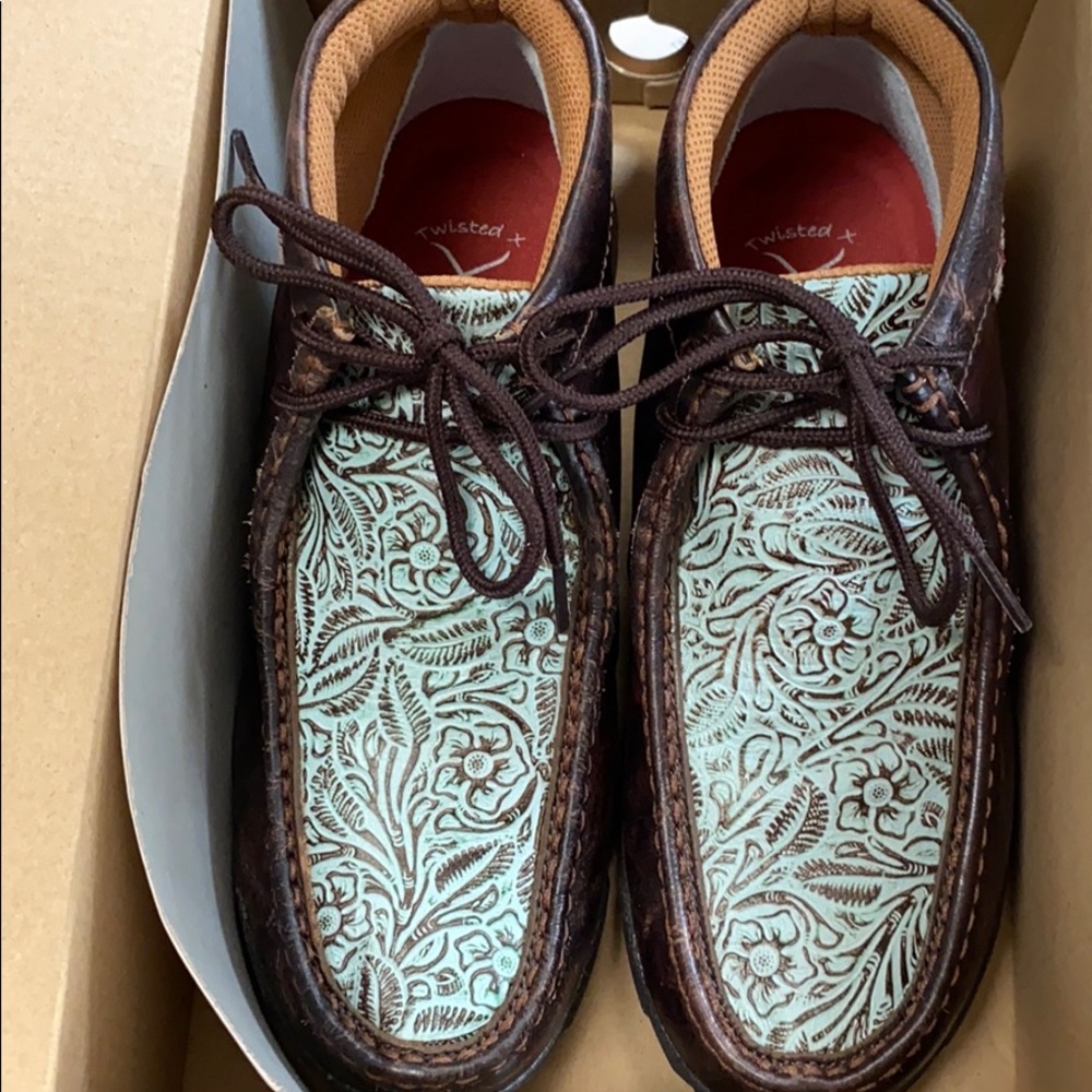 Twisted X Driving Moc’s